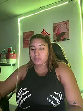 Snapshot of morena-2025 chatting on May 11, 2026, 8:50 pm morena-2025 online show from May 11, 2026, 8:50 pm