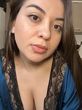 Snapshot of Lovynna chatting on February 23, 2026, 8:39 pm Lovynna online show from February 23, 2026, 8:39 pm