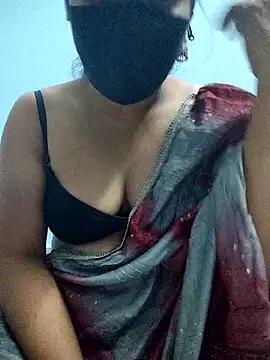 mahalaxmi teluguammai online show from December 3, 2025, 10:24 am