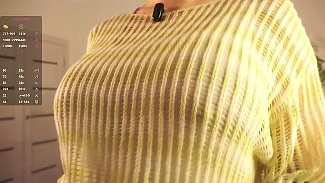 RoxannaCarver online show from December 17, 2025, 7:03 am