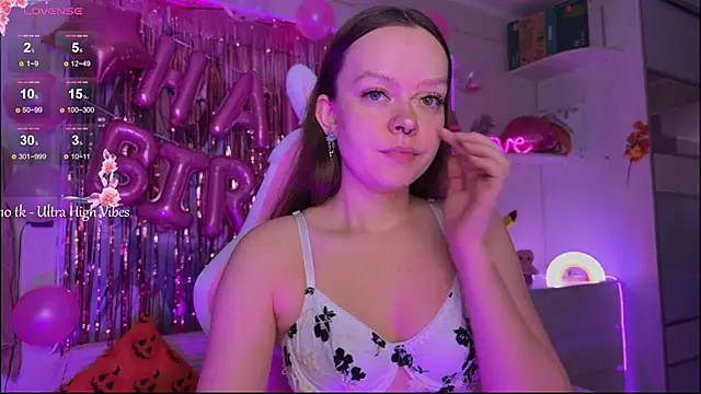 CheekySashaCharm online show from December 14, 2025, 7:36 am