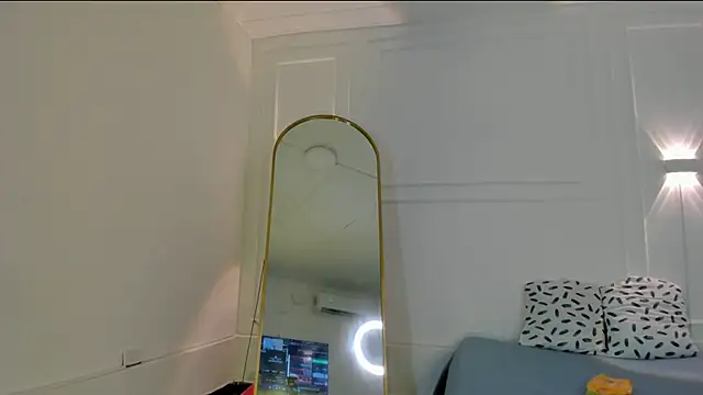 nicolvibes 212 online show from March 1, 2026, 8:11 pm