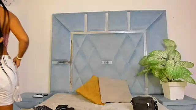 Kymasm online show from February 12, 2026, 12:55 pm