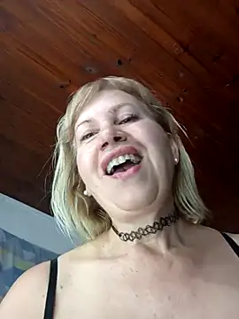 Snapshot of SexyMilf1211 chatting on November 29, 2025, 4:32 pm SexyMilf1211 online show from November 29, 2025, 4:32 pm