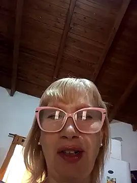 Snapshot of SexyMilf1211 chatting on February 4, 2026, 3:07 pm SexyMilf1211 online show from February 4, 2026, 3:07 pm