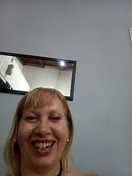 Snapshot of SexyMilf1211 chatting on February 19, 2026, 1:56 am SexyMilf1211 online show from February 19, 2026, 1:56 am