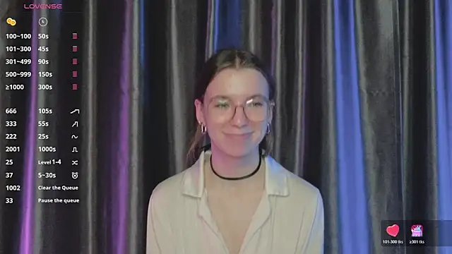 RochelCozzi online show from December 21, 2025, 4:03 pm