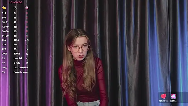 RochelCozzi online show from January 8, 2026, 4:09 pm