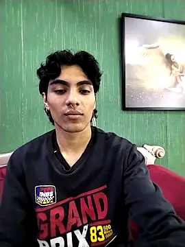 MattFiore online show from November 21, 2025, 12:48 pm