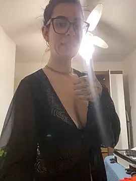 Snapshot of fer-nanda chatting on February 18, 2026, 10:17 pm fer-nanda online show from February 18, 2026, 10:17 pm