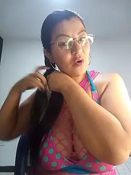 CelesteAlvarez1989 online show from May 24, 2026, 2:05 am