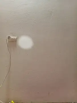 sara-xx online show from December 15, 2025, 2:16 am