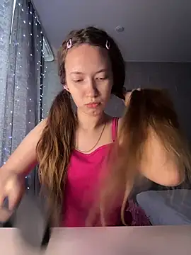 Holy Poly online show from January 13, 2026, 7:46 am