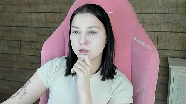 TinnaBurton online show from February 7, 2026, 4:43 pm