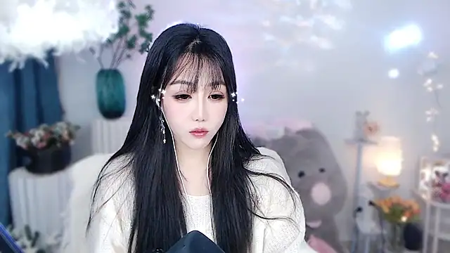 Snapshot of Laura_520 chatting on November 29, 2025, 5:54 am Laura 520 online show from November 29, 2025, 5:54 am