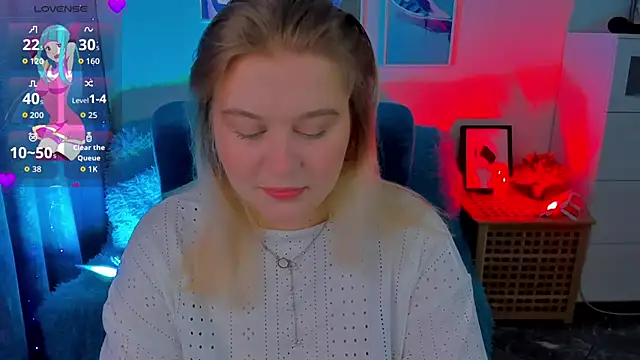 Snapshot of LouiseMous chatting on November 26, 2025, 9:16 pm LouiseMous online show from November 26, 2025, 9:16 pm