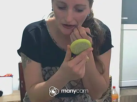 CrazyMaya39 online show from November 24, 2025, 9:25 pm