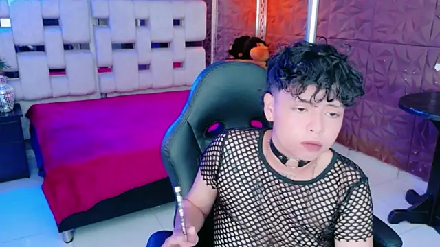 lunabustygirl online show from February 6, 2026, 9:29 pm