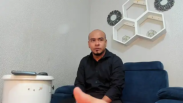 Snapshot of Malachi_Marx chatting on November 17, 2025, 12:33 pm Malachi Marx online show from November 17, 2025, 12:33 pm