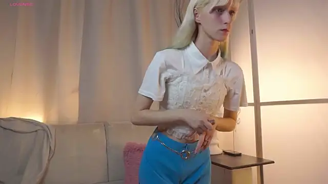 Snapshot of BeverlyWahoske chatting on November 15, 2025, 6:59 pm BeverlyWahoske online show from November 15, 2025, 6:59 pm