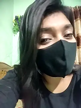 Disha Nur0 online show from April 19, 2026, 9:39 pm