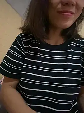 Snapshot of Trangbabylove chatting on July 10, 2026, 3:33 am Trangbabylove online show from July 10, 2026, 3:33 am