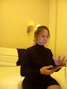 Snapshot of cleopatravodos chatting on December 15, 2025, 7:18 pm cleopatravodos online show from December 15, 2025, 7:18 pm