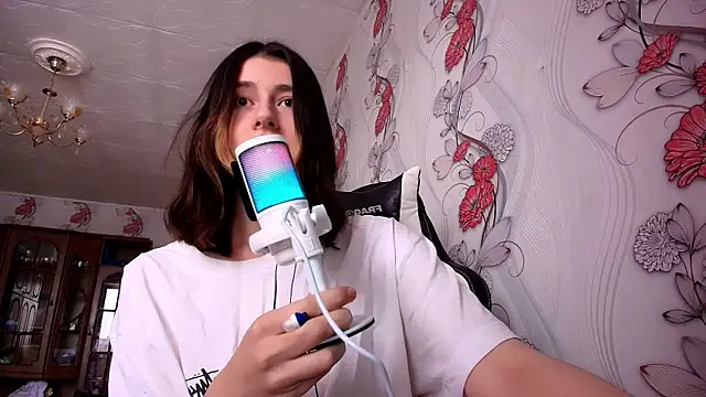 Snapshot of KristinaScott chatting on January 13, 2026, 12:10 pm KristinaScott online show from January 13, 2026, 12:10 pm