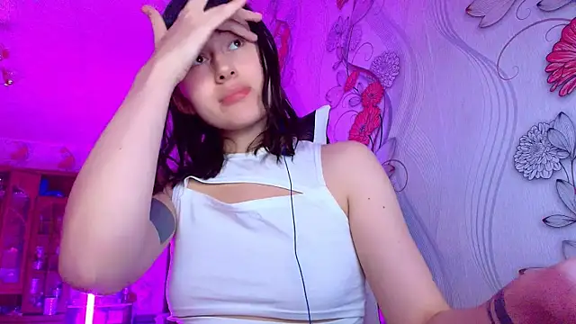 Snapshot of KristinaScott chatting on January 14, 2026, 4:23 pm KristinaScott online show from January 14, 2026, 4:23 pm