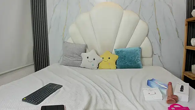 Emily Frostt online show from June 16, 2026, 11:35 am