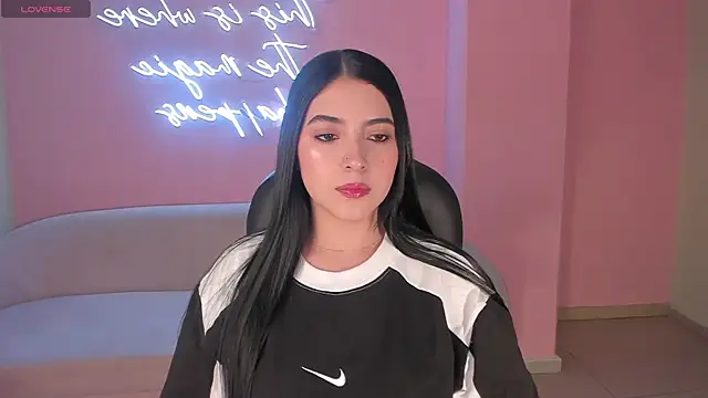 Snapshot of HaileyRoss_ chatting on July 12, 2026, 10:45 pm HaileyRoss online show from July 12, 2026, 10:45 pm