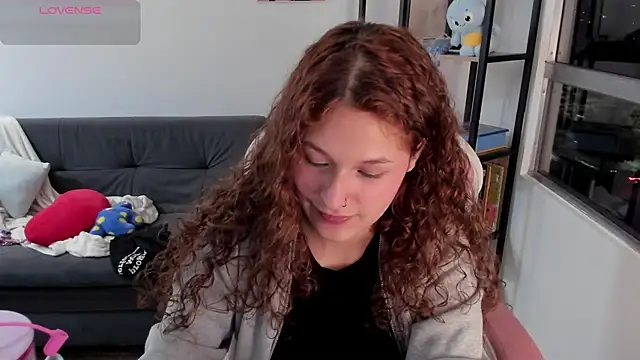 iam Nikki online show from April 15, 2026, 2:40 am