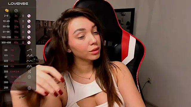 Emilia mala online show from November 29, 2025, 7:28 pm