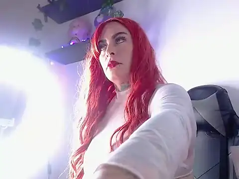 Nina-foxx online show from December 19, 2025, 8:16 pm