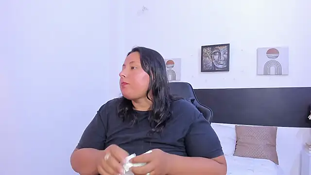 Snapshot of BWW-CINDY11 chatting on December 1, 2025, 3:22 am BWW-CINDY11 online show from December 1, 2025, 3:22 am