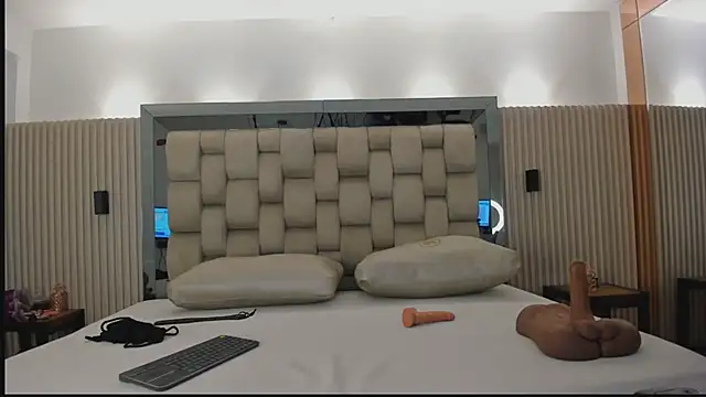 noah pariss online show from March 25, 2026, 10:10 am