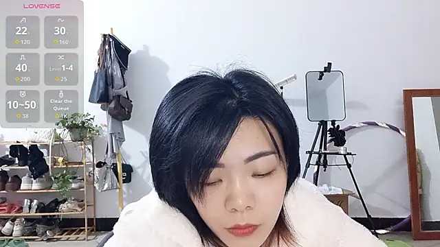 adele8731 online show from November 18, 2025, 2:21 pm