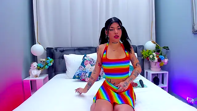 Snapshot of YasminWild chatting on November 26, 2025, 4:46 am YasminWild online show from November 26, 2025, 4:46 am