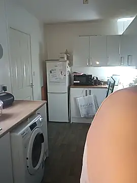 Nova-WiseX online show from December 18, 2025, 10:10 am