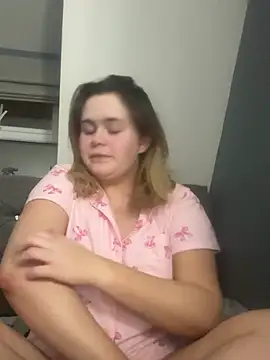 Blonde Bunny online show from February 1, 2026, 11:58 pm