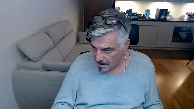 Buidapest online show from February 16, 2026, 4:08 am