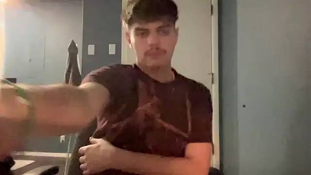 Snapshot of iceicebaby06 chatting on November 17, 2025, 10:32 am iceicebaby06 online show from November 17, 2025, 10:32 am