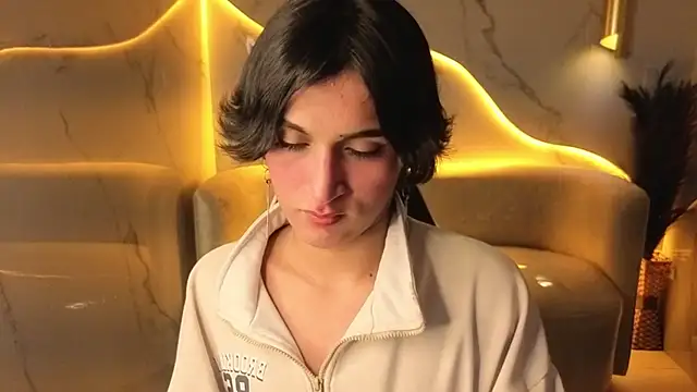 Snapshot of zoe_tp chatting on December 2, 2025, 7:53 pm zoe tp online show from December 2, 2025, 7:53 pm