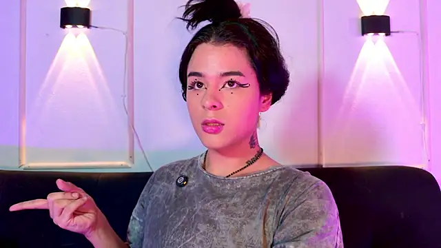 Angel-umbra online show from April 10, 2026, 8:02 pm