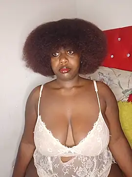 Snapshot of melanin_lizzy chatting on May 20, 2026, 10:16 pm melanin lizzy online show from May 20, 2026, 10:16 pm