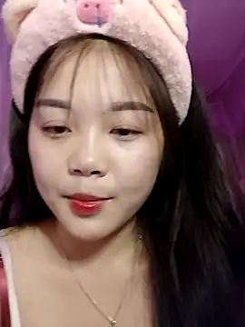 Snapshot of Baa-bee22 chatting on March 23, 2026, 9:57 am Baa-bee22 online show from March 23, 2026, 9:57 am