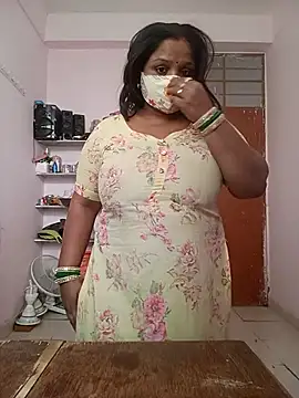 Snapshot of CUTE-LOVE-SWEETS chatting on February 18, 2026, 4:08 am CUTE-LOVE-SWEETS online show from February 18, 2026, 4:08 am