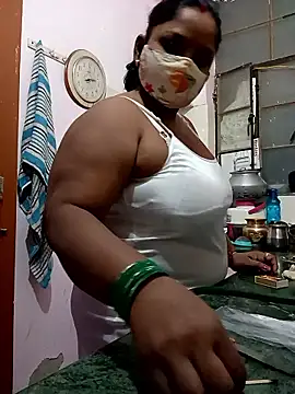 Snapshot of CUTE-LOVE-SWEETS chatting on February 20, 2026, 2:39 pm CUTE-LOVE-SWEETS online show from February 20, 2026, 2:39 pm