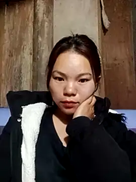 yu-zhen online show from December 15, 2025, 10:25 pm