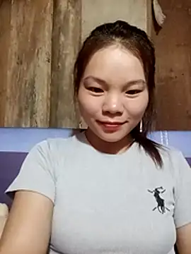 yu-zhen online show from December 20, 2025, 2:51 am